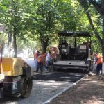 Киев снижает объемы ремонта придомовой территории