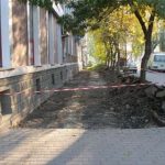 Бердянск усердно ремонтирует тротуары