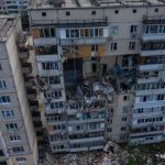 Две пострадавших от взрыва семьи уже получили помощь на ремонт жилья