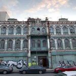 На киевском памятнике не разрешили надстроить этажи