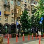 В Киеве еще один бульвар освободили от стихийной парковки