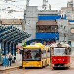 Метро в Киеве заменят трамваем с автобусом
